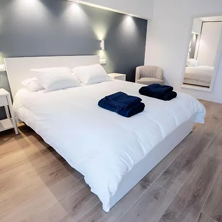 Apartment Amazimg At 200m From The